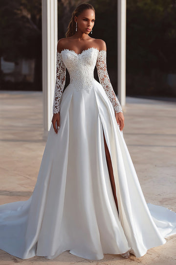 Robe de mariée à épaules dénudées ivoire avec dentelle